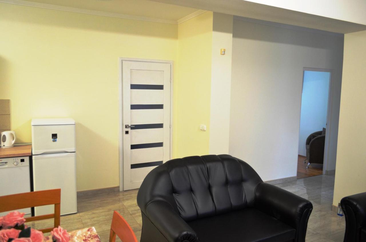 Henrietta - Violetta Apartman Hajduszoboszlo Exterior photo