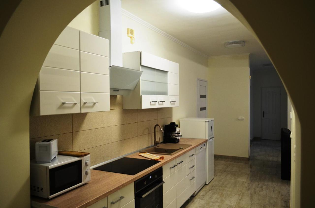Henrietta - Violetta Apartman Hajduszoboszlo Exterior photo